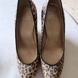 Stuart Weitzman Leopard Print Tan and Black Pumps
